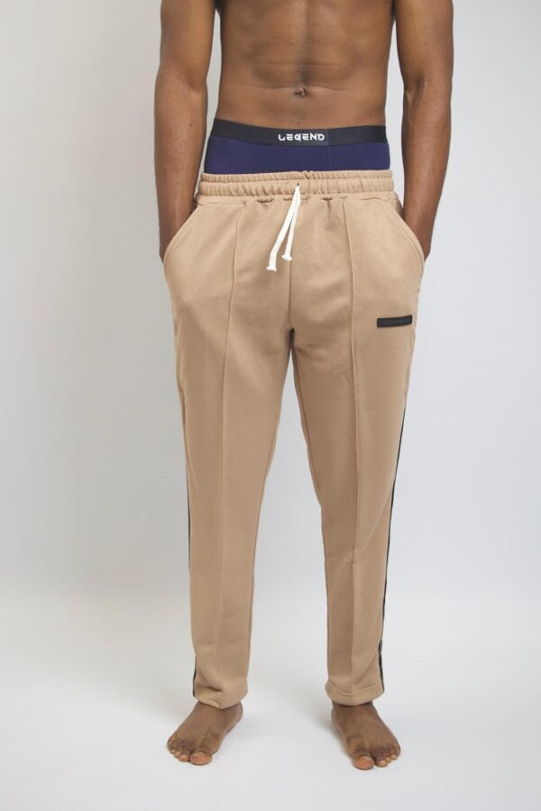 signature tape sweat pant (carton brown)